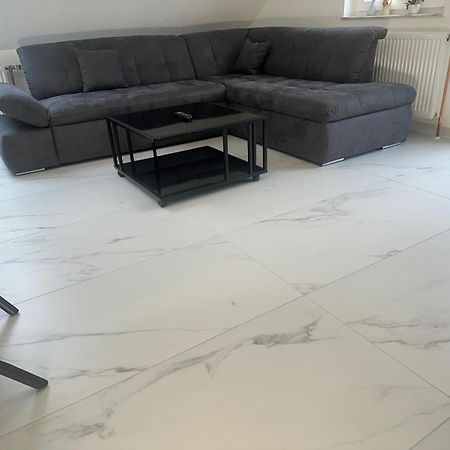 Flexible, Schoene Und Gut Aussehende Feriensuite Ройтлинген Екстериор снимка