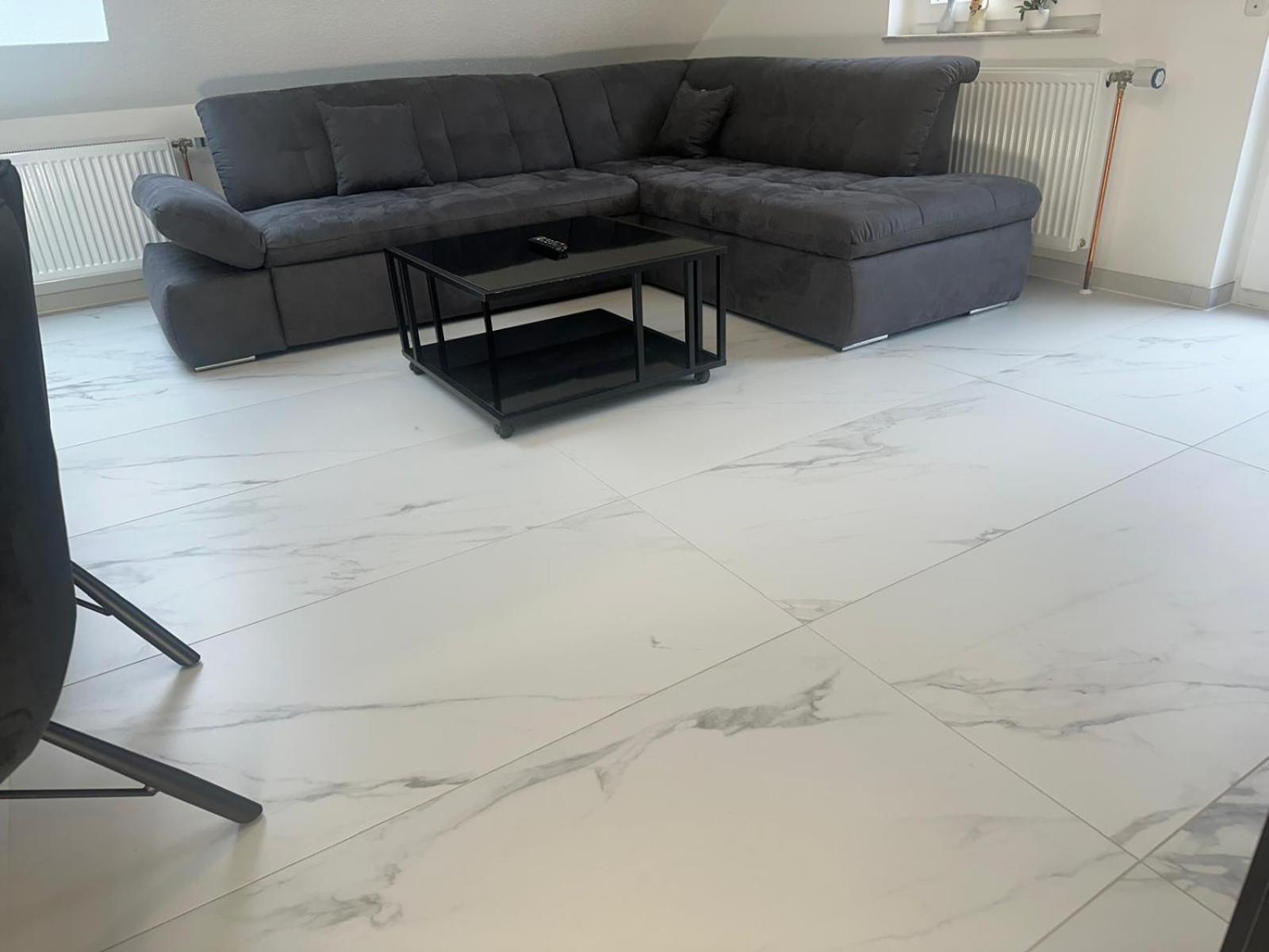 Flexible, Schoene Und Gut Aussehende Feriensuite Ройтлинген Екстериор снимка
