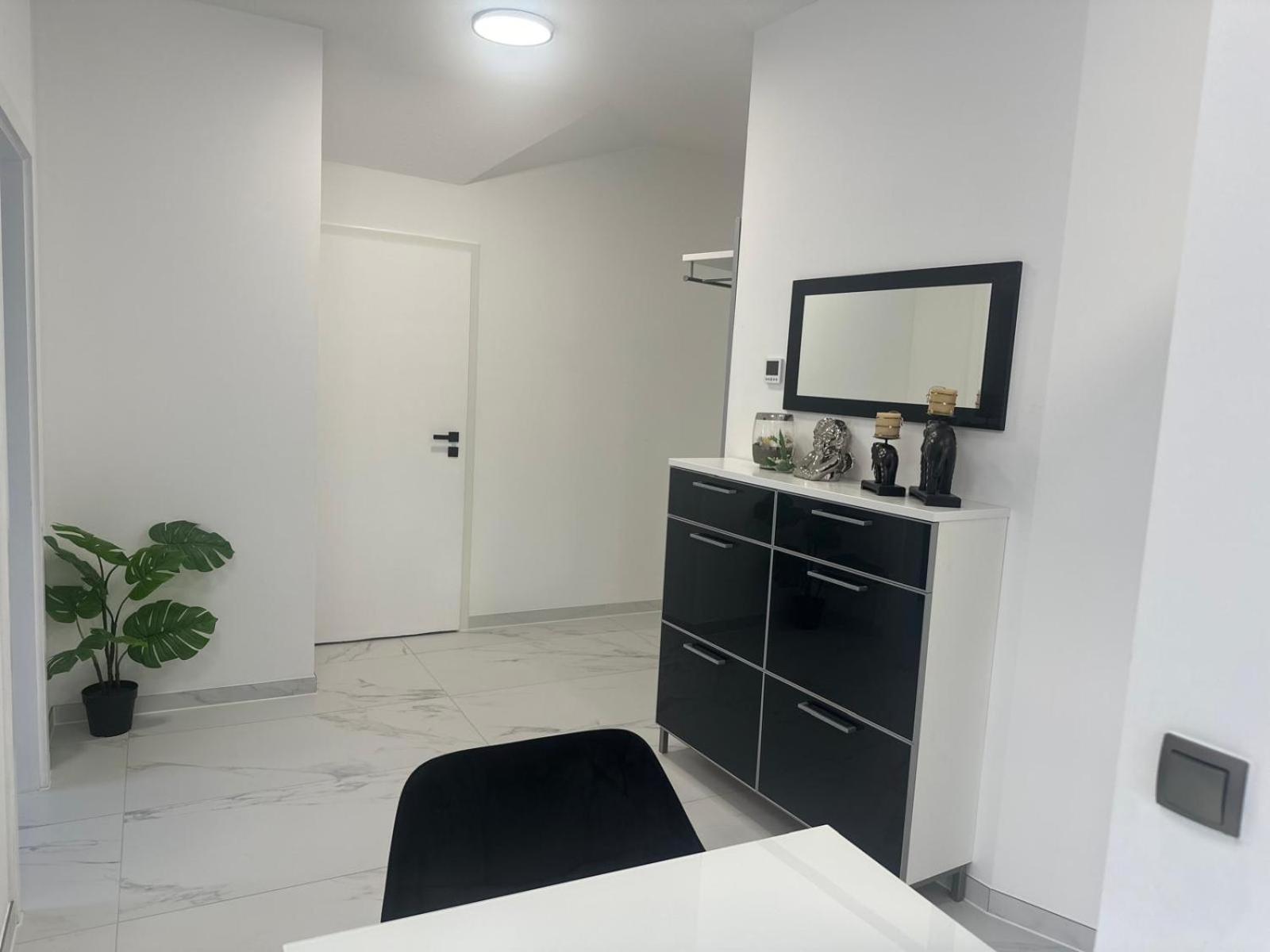 Flexible, Schoene Und Gut Aussehende Feriensuite Ройтлинген Екстериор снимка