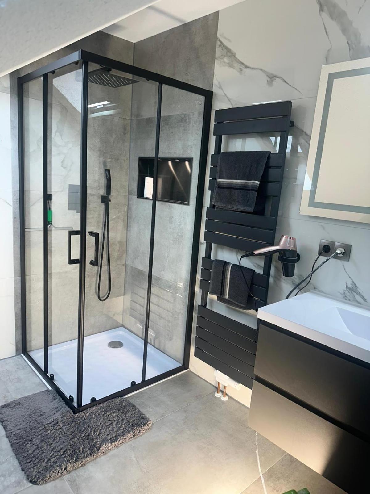 Flexible, Schoene Und Gut Aussehende Feriensuite Ройтлинген Екстериор снимка
